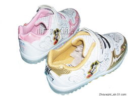 厂价直销精品 夏日必备儿童凉爽镂空闪灯运动鞋